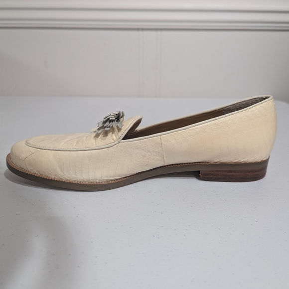 Ralph Lauren Brindy Snakeskin  loafer - cream - size 7.5B *minor imperfection - Picture 6 of 13